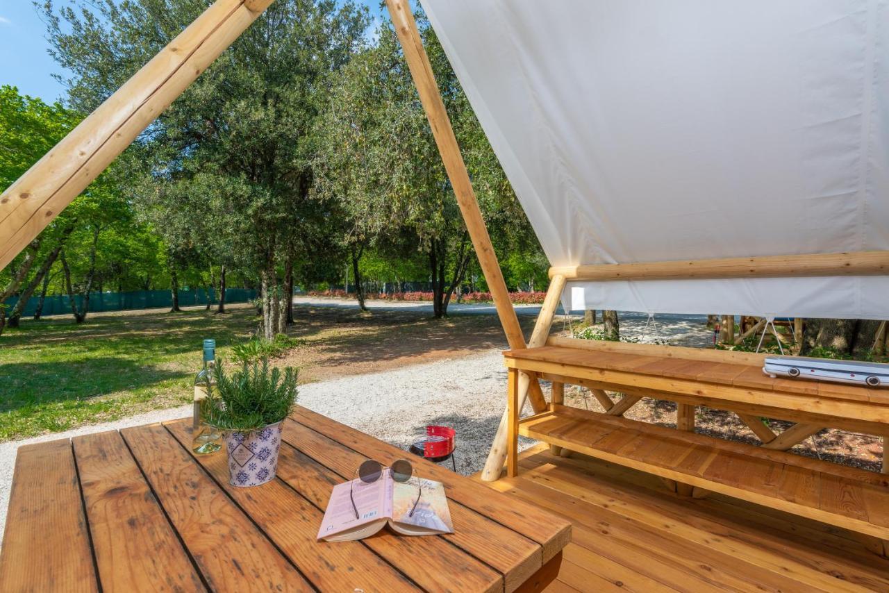 Eco Glamping- Fkk Nudist Camping Solaris Poreč Exterior foto